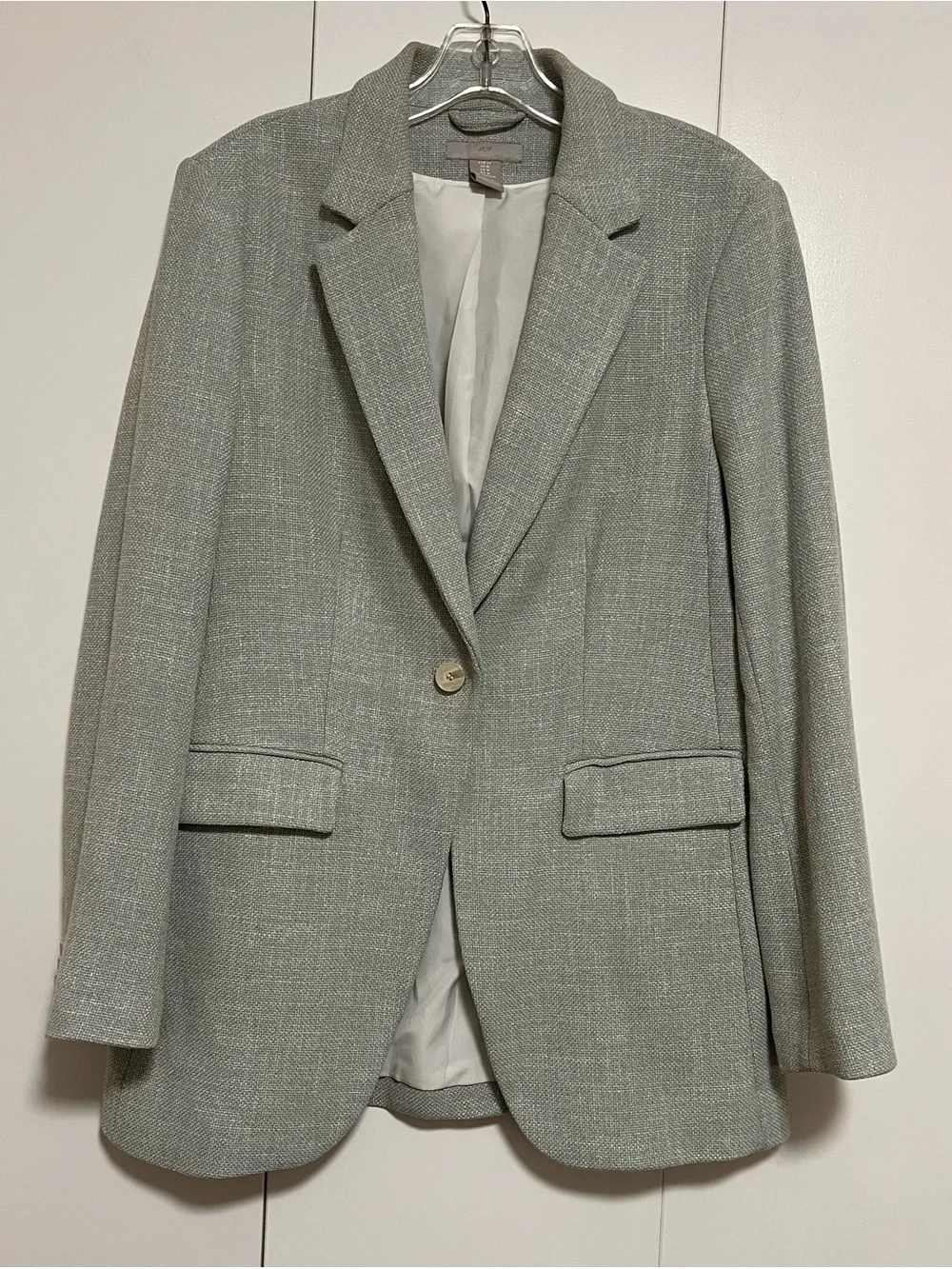 H&M structured single